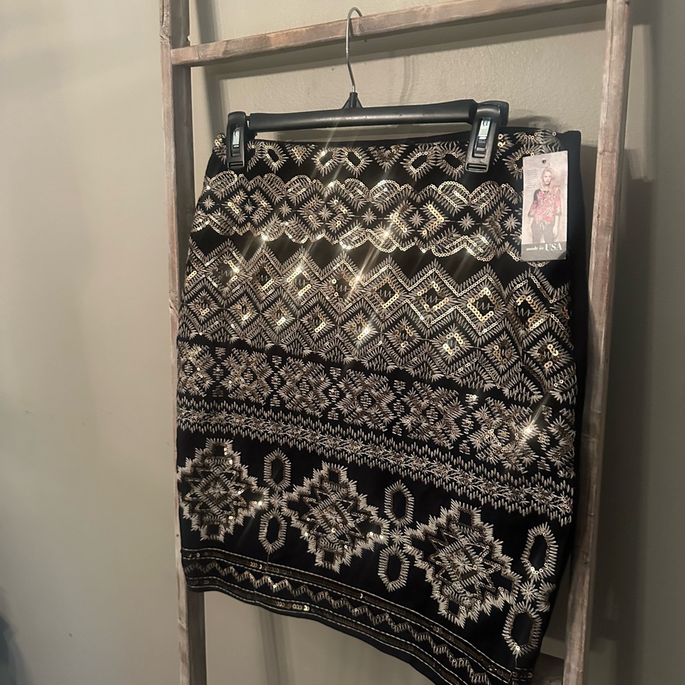 Karen Kane Black and White Sequin Embellished Mini Skirt